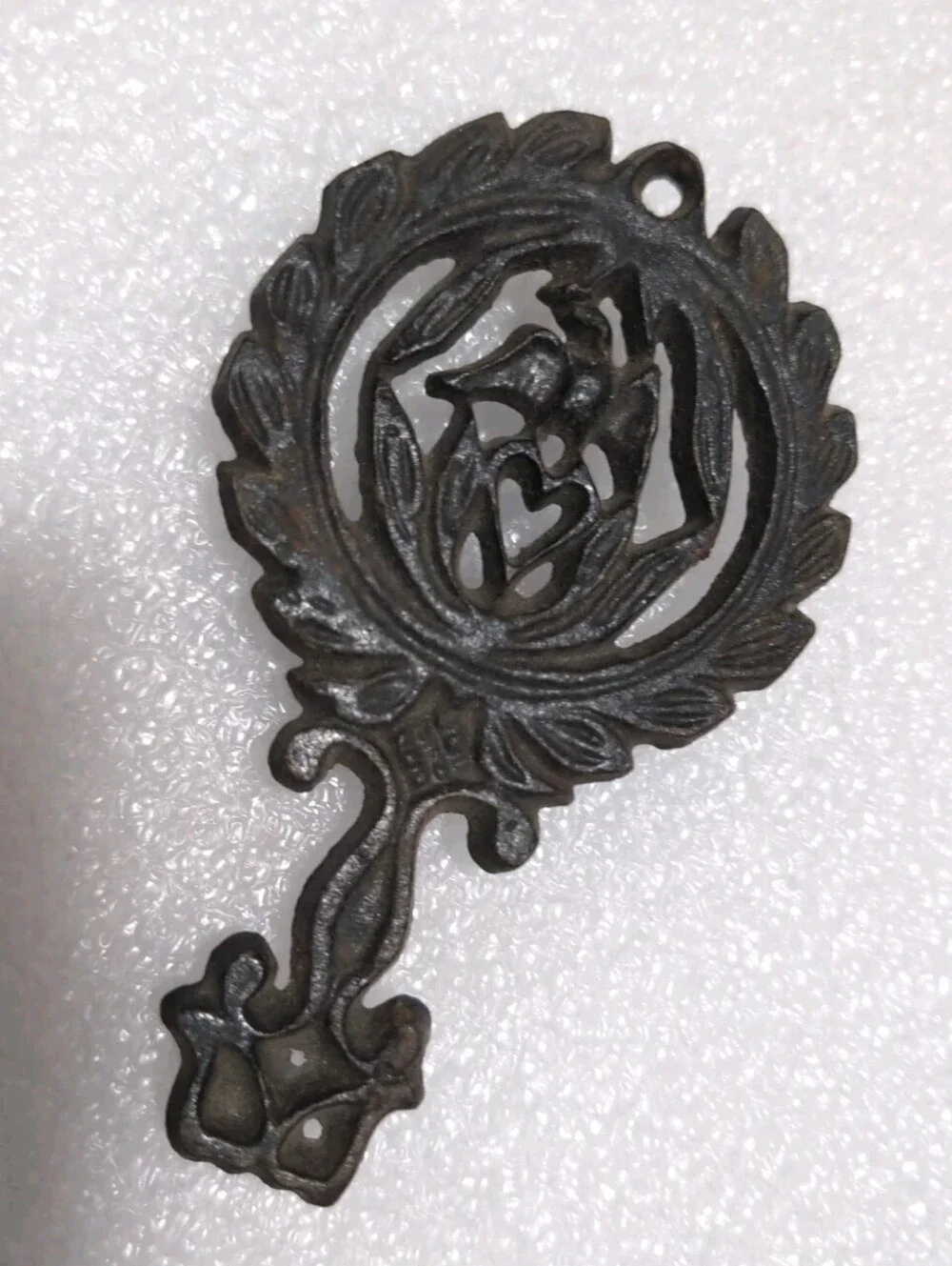 Art Smithy black cast iron small eagle heart  trivet wall hanging
